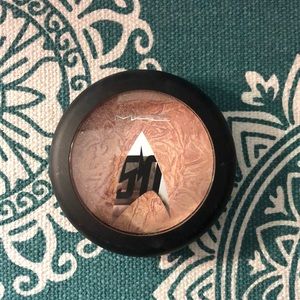 Mac Luna Luster